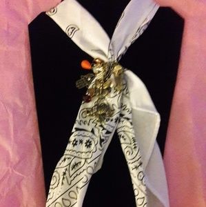 Choker bandana (NWOT)